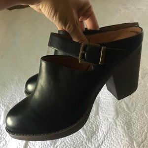Brand new clog heels -8